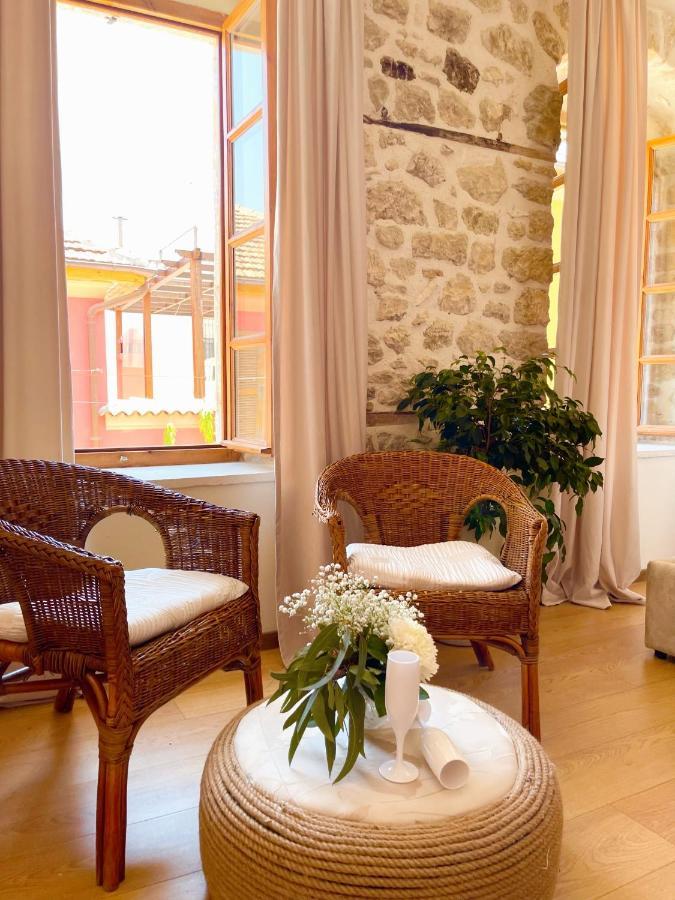Bohemian Boutique Suites Vlorë 外观 照片