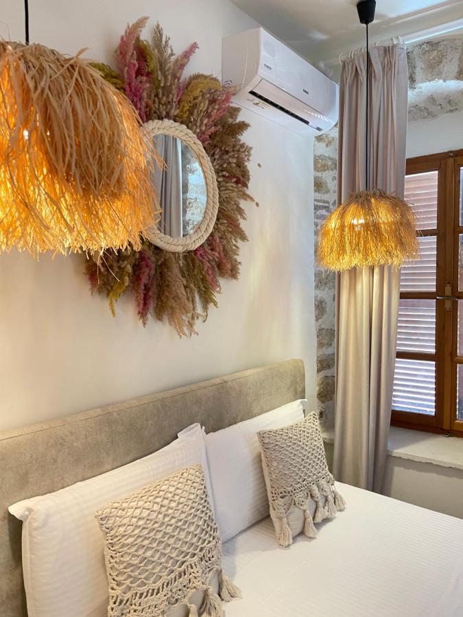 Bohemian Boutique Suites Vlorë 外观 照片