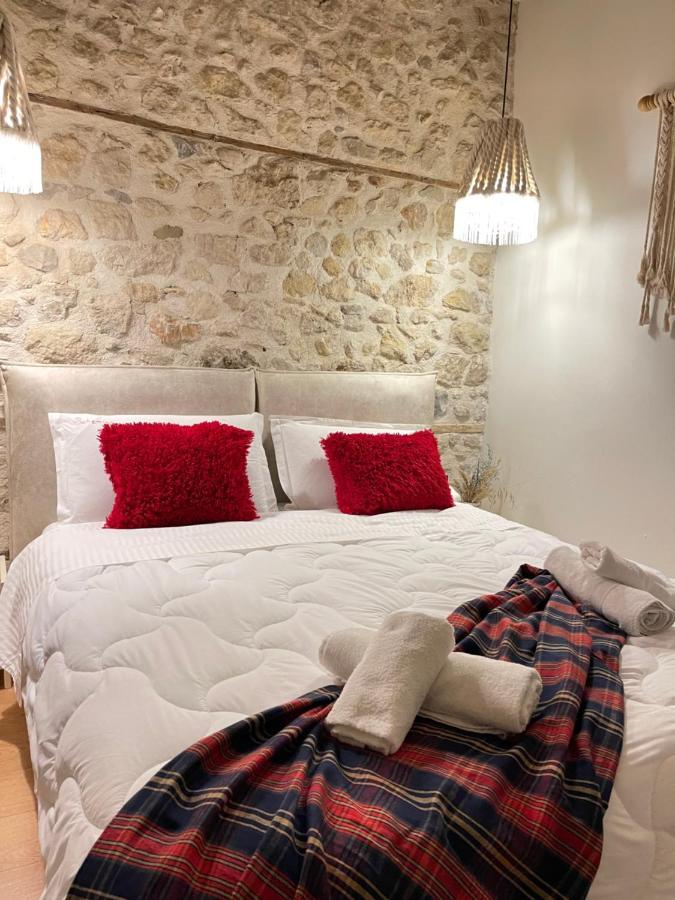 Bohemian Boutique Suites Vlorë 外观 照片