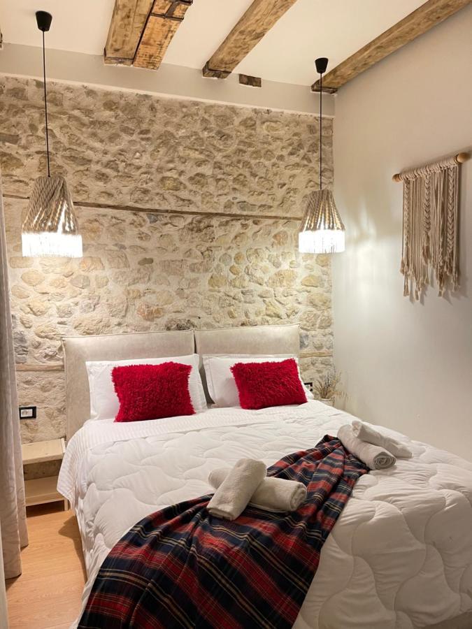 Bohemian Boutique Suites Vlorë 外观 照片